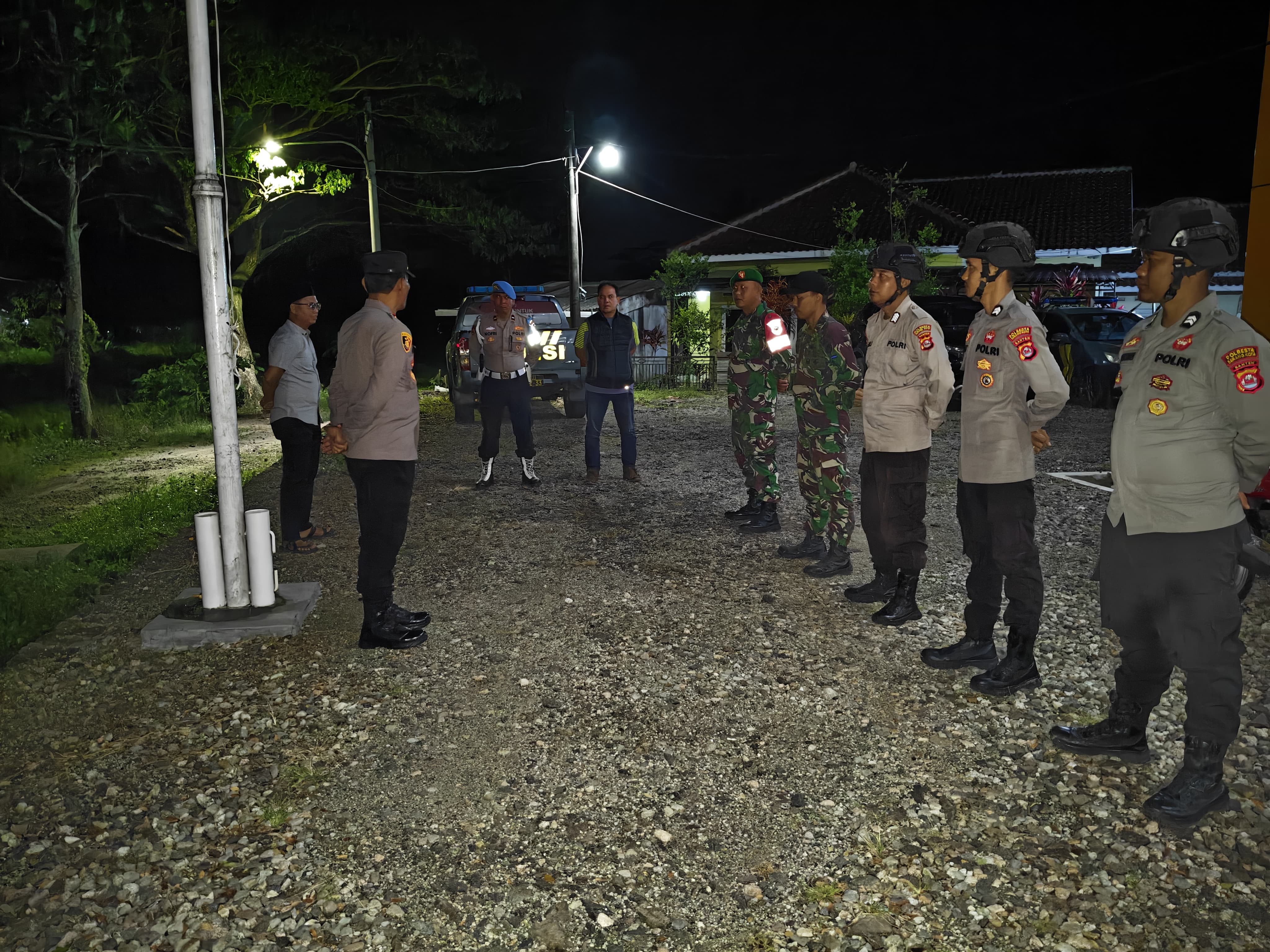 apel-siap-siaga-tanggap-bencana-muspika-kecbaros-1-camat-baros-di-wakili-sekmat-baros-2-kapolsek-baros-3-danramil-baros-di-wakili-batuud-4-anggota-polsek-baros-5-anggota-koramil-baros-di-hadiri-oleh