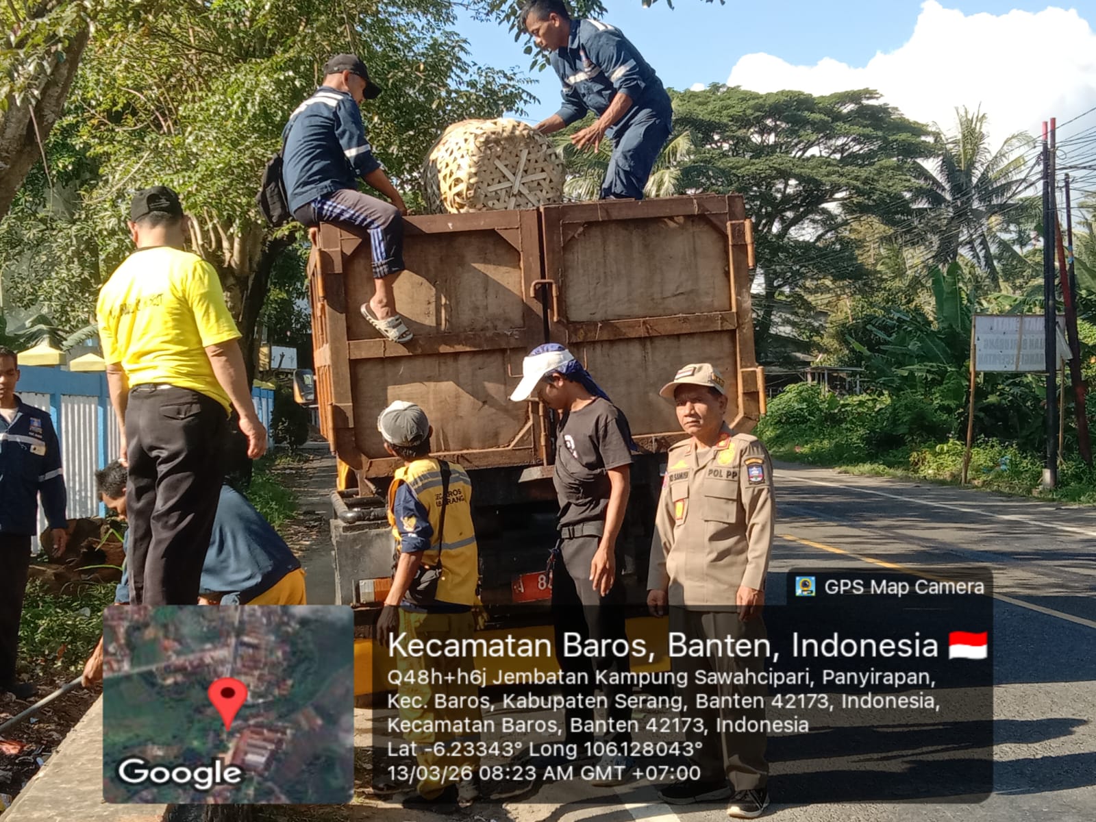 kerja-bakti-jumsih-d-jalan-raya-protokol-serang-pandeglang
