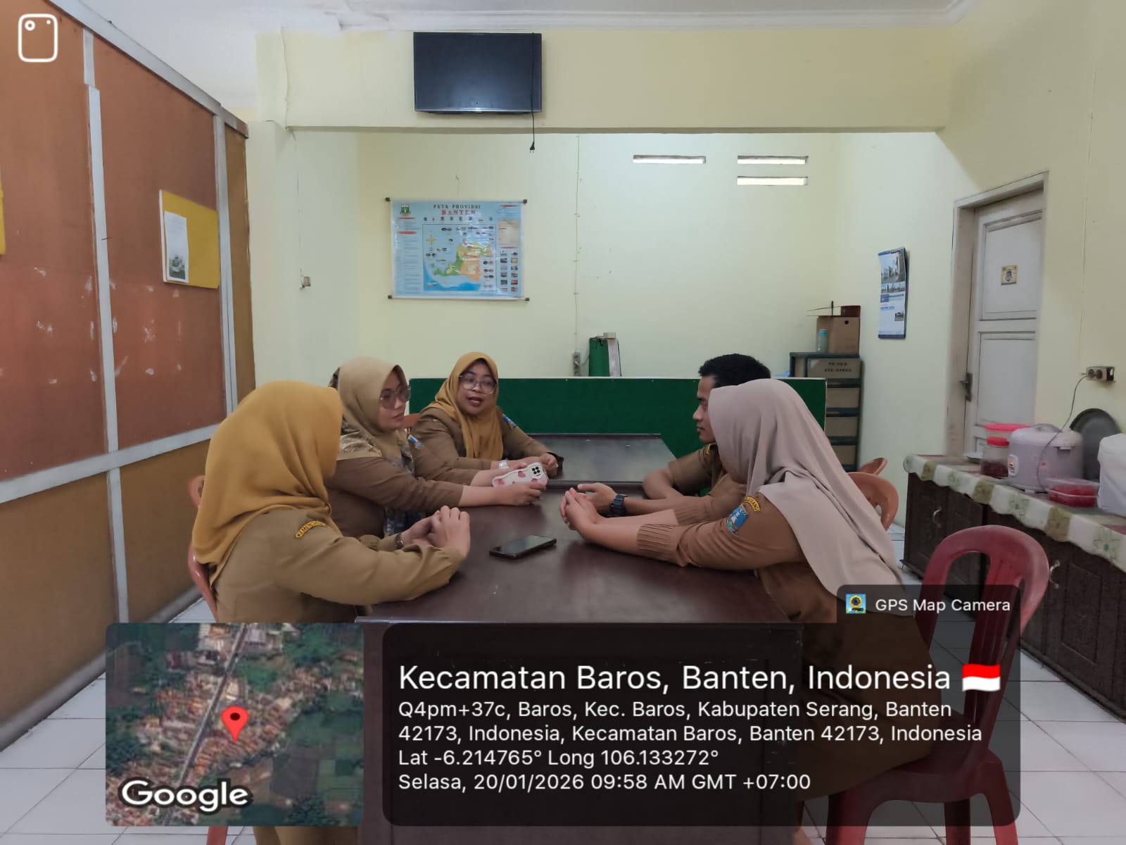 kunjungan-dari-dinas-kb-membahas-terkait-pengimputan-data-stunting-di-wilayah-kecamatan-baros