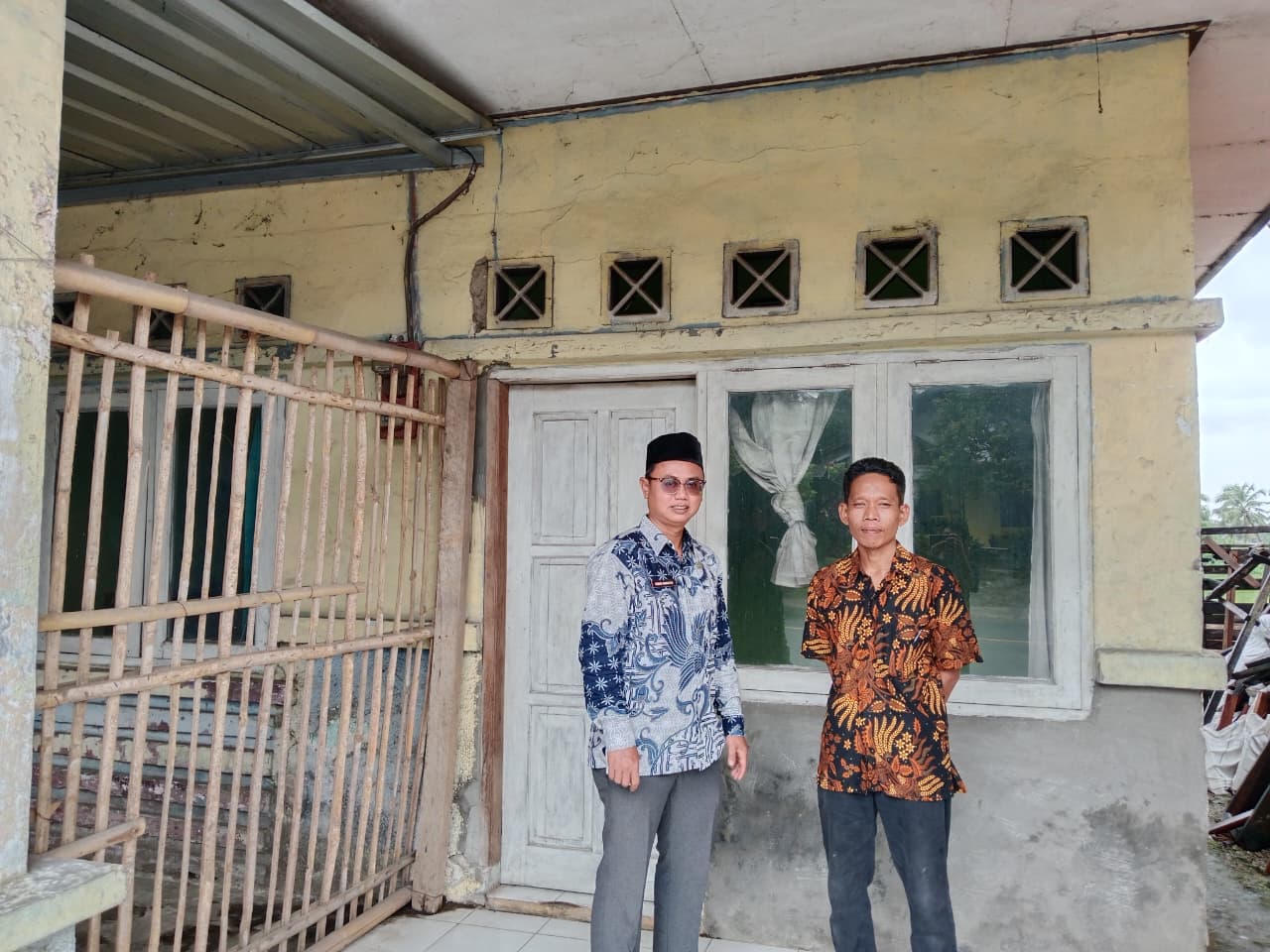 monitor-kantor-upt-pu-yang-rencana-di-ajukan-untuk-sekretariat-mui-kecamatan-baros