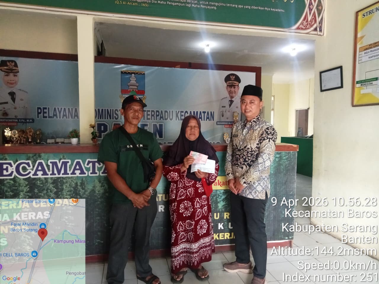 penyerahan-bantuan-dari-baznas-kabupaten-serang-untuk-pembiyayaan-pengobatan-warga-kp-cibongor-desa-tejamari-kecamatan-baros