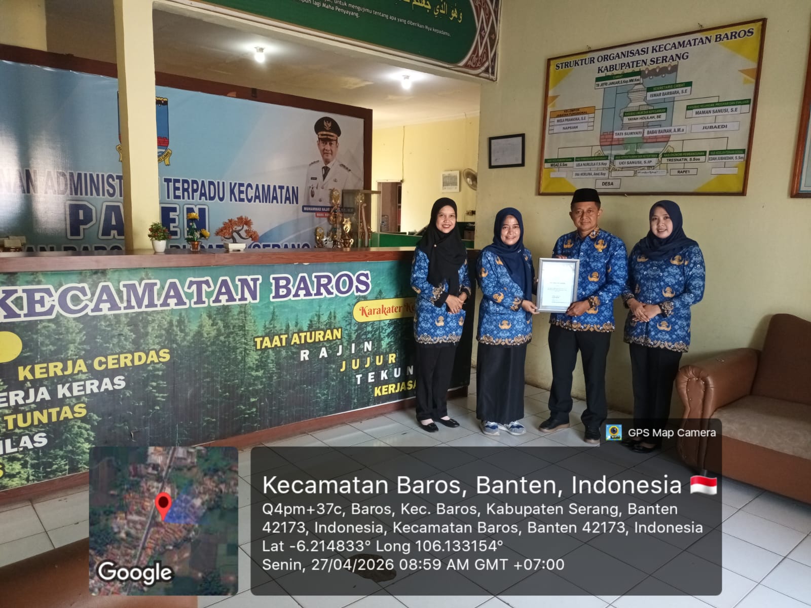 penyerahan-piagam-penghargaan-kepada-kecamatan-baros-sebagai-kecamatan-open-defecation-free-pdf-stop-buang-air-besar-sembarangan-sbs-tahun-2026