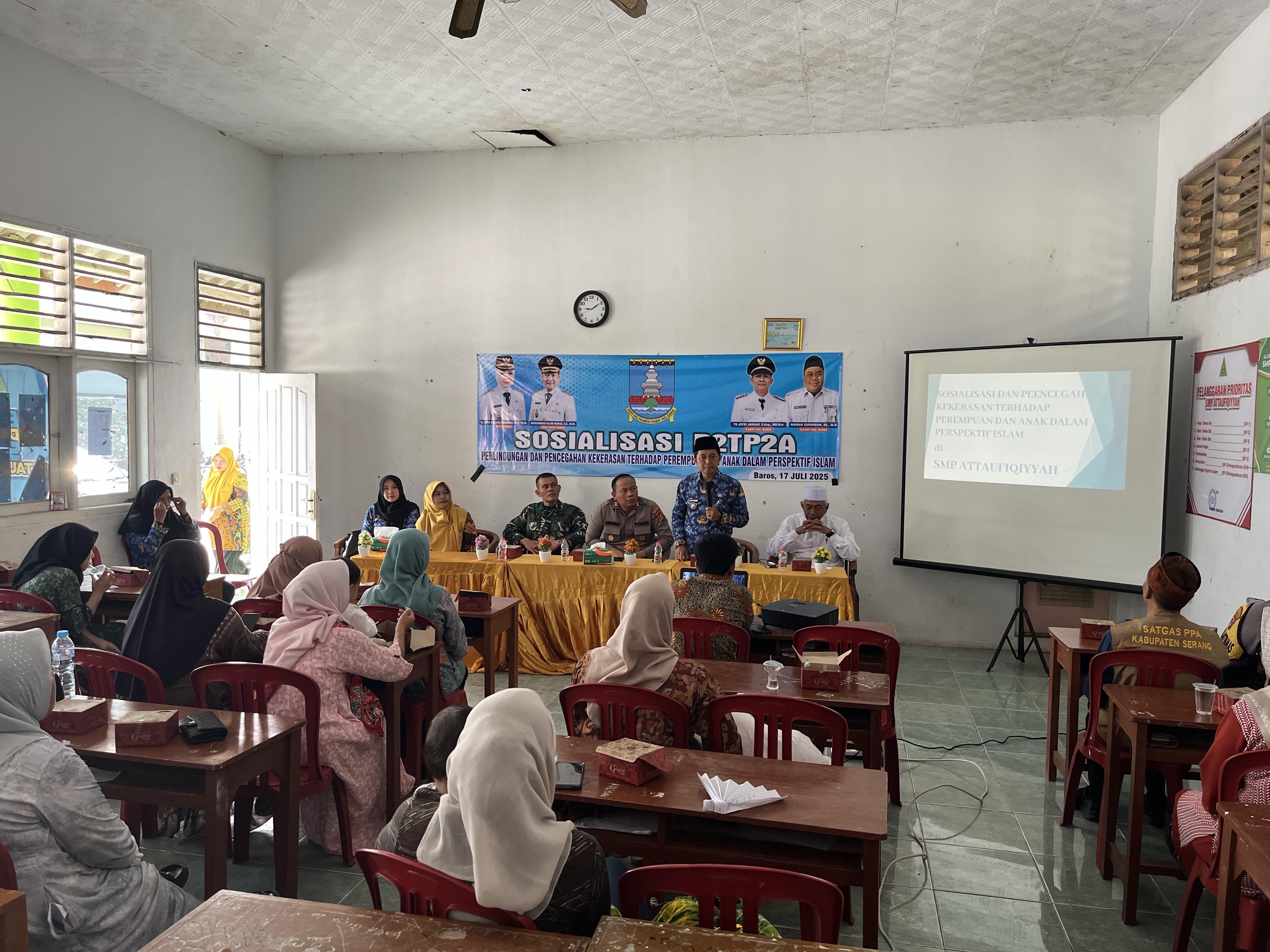 sosialisasi-p2tp2a-dan-ceramah-cegah-kenakalan-remaja-forkopimca-datang-ke-sekolah-di-smp-attaufiqiyyah-baros
